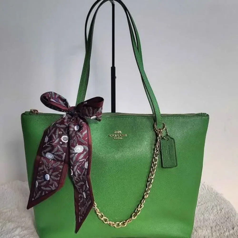 💚 Coach Zip Top Tote – Kelly Green (Style 4454) 💚